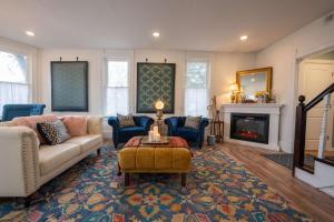 Stunning Historic Home Lots of Space In Town