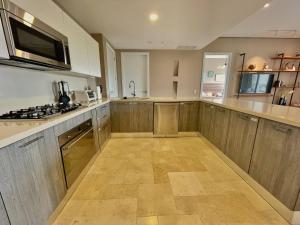 Next to Beach Club | Luxury & Design | Sleeps 6