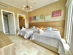 Next to Beach Club | Luxury & Design | Sleeps 6