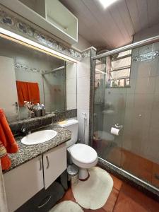 Apartamento - Localização Perfeita à 200 metros da Praia de Copacabana