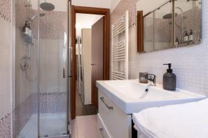 Rome-Elegant Space near metro with AC