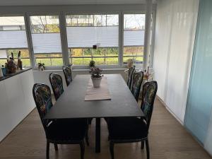 Luxuriöse 3,5-Zimmer Wohnung für Familien und Geschäftsreisende mit Glasfaser-Internet