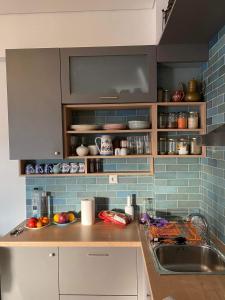 7th floor bright penthouse in quiet pedestrian