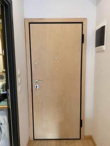 7th floor bright penthouse in quiet pedestrian