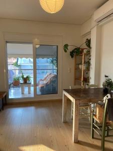 7th floor bright penthouse in quiet pedestrian