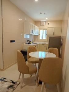 بيات للشقق المخدومة