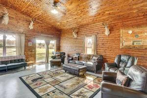 On 17 Acres! Countryside Retreat in Louisburg