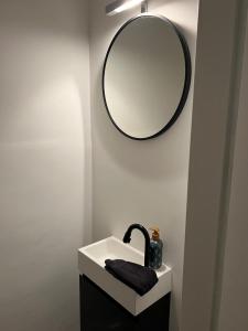 Beautiful penthouse at 5min of Albert place