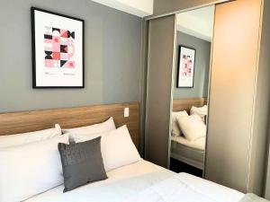 Apartamento Vila Olímpia – Piscina, Academia e Varanda | by Housi