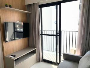 Apartamento Vila Olímpia – Piscina, Academia e Varanda | by Housi