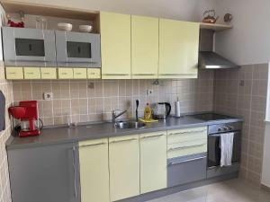 Igalo Montenegro - Nice apartment 20 m from the sea!