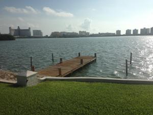 Quetzal Lagoon Retreat