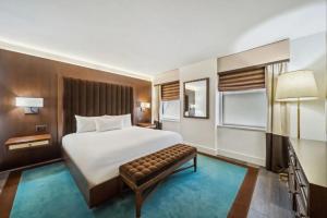 Lexington Plaza Hotel