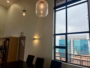 Modern 2 Bedroom Penthouse City Views Sandton