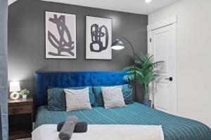 Luxe King 4BR Townhouse with Rooftop in Uptown CLT