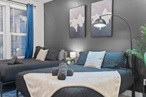 Luxe King 4BR Townhouse with Rooftop in Uptown CLT