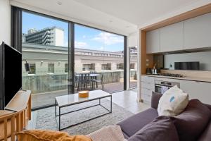 Urban Oak - Peaceful Hideaway near Cafes and Markets