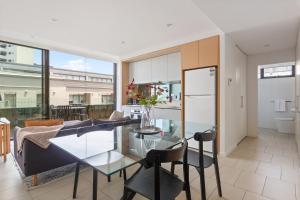 Urban Oak - Peaceful Hideaway near Cafes and Markets