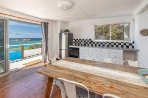 Surf Shack at Boat Beach