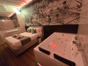 Mirror Suite Roma Colosseo Monti con Jacuzzi