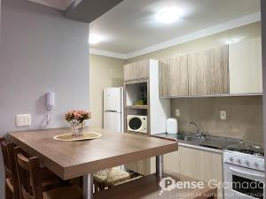 J. Wender 403 - Duplex a 150m da Catedral de Canela