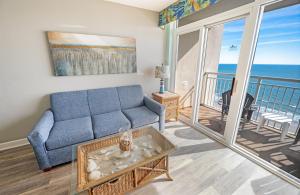 1BR Bay Watch, Direct Ocean Front, Pools-King Bed