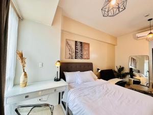 81 Newport Urban Chic Studio near NAIA Terminal 3