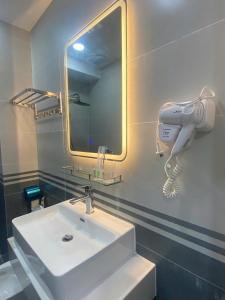 Khách sạn Nữ Vương