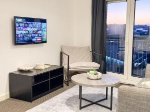 Stylish 2-Bed Apartment in Central Bolton