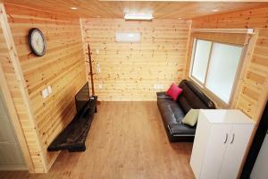 Zain Village pension