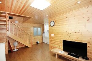 Zain Village pension