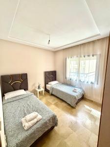 Twin Center View Apt in Maarif