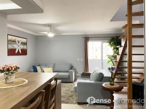 J. Wender 403 - Duplex a 150m da Catedral de Canela