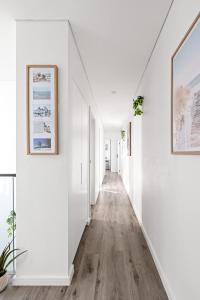 Charming Guildford Retreat - Bright Double Room Close to Green Spaces & Local Eats - Shared Bathroom