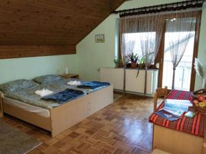 One Bedroom Dream Room 2