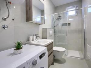 One Bedroom Apartment With Terrace A1