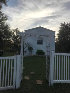 Rainbow Springs Private 4 acre Country Retreat