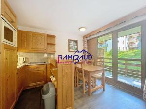 Appartement 3 pièces, 6 couchages - Piscine, Parking couvert - FR-1-854-2