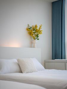 Hongdae Station Direct Access Stay