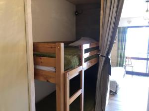 Studio cabine centre-village avec parking - FR-1-854-20