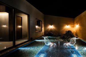 BLUE BLACK blue black