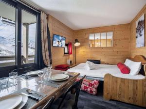 Appartement ski aux pieds à Val Thorens avec WIFI - FR-1-640-84