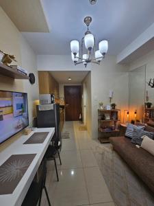MOA Shell Residences Spacious 1BR with City View WiFi and Netflix