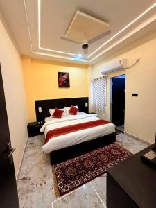 Hotel Pratyaksh Darshan