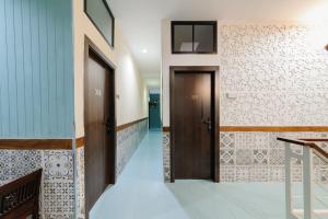 Urbanview near Mall Botania 2