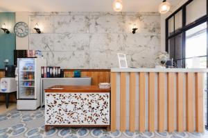 Urbanview near Mall Botania 2