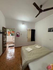 Subha Guest House, Travellers,bagpackers