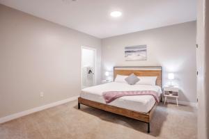 TWO Spacious CozySuites OTR Downtown #22