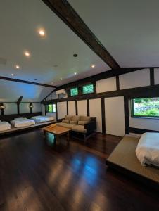 Yuzawa 源泉掛け流し温泉Villa The ITAYA Accommodation suite