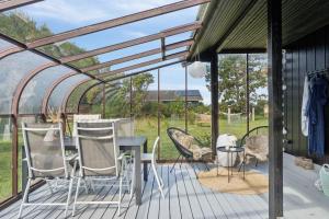 Renovated Holiday Home, Sea View, 50M To Beach